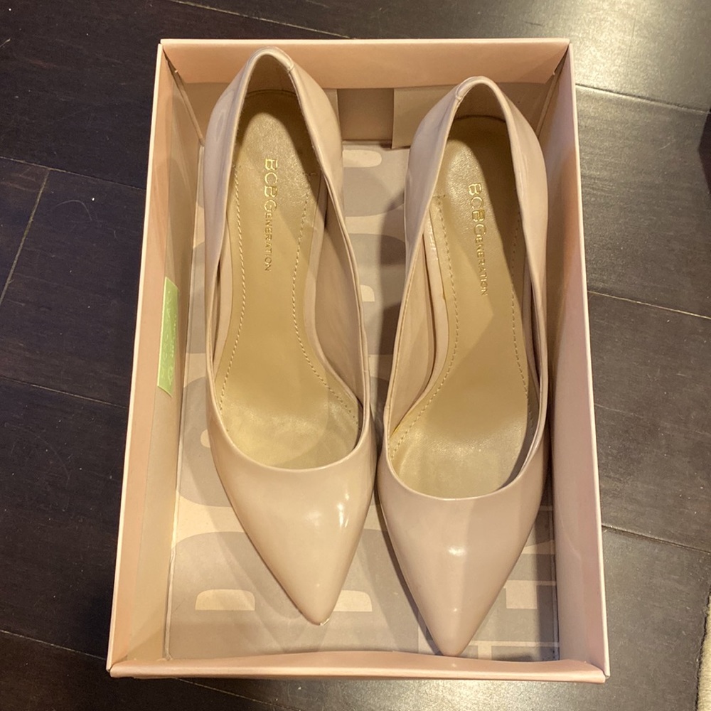 Sexy light blush pumps
